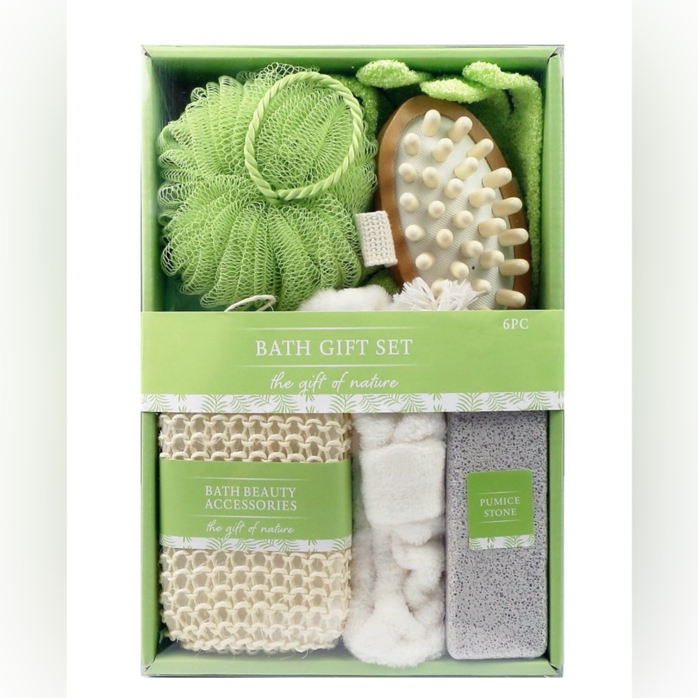 Green Bath Gift Set with Accessories